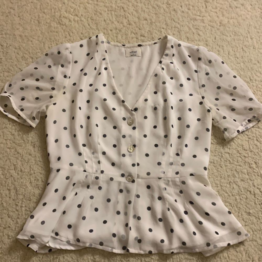 Aritzia Wilfred white black dot blouse